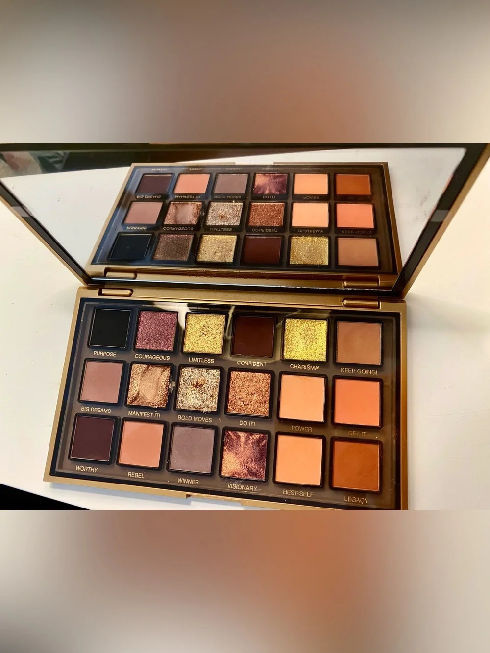 HUDA BEAUTY build versatile